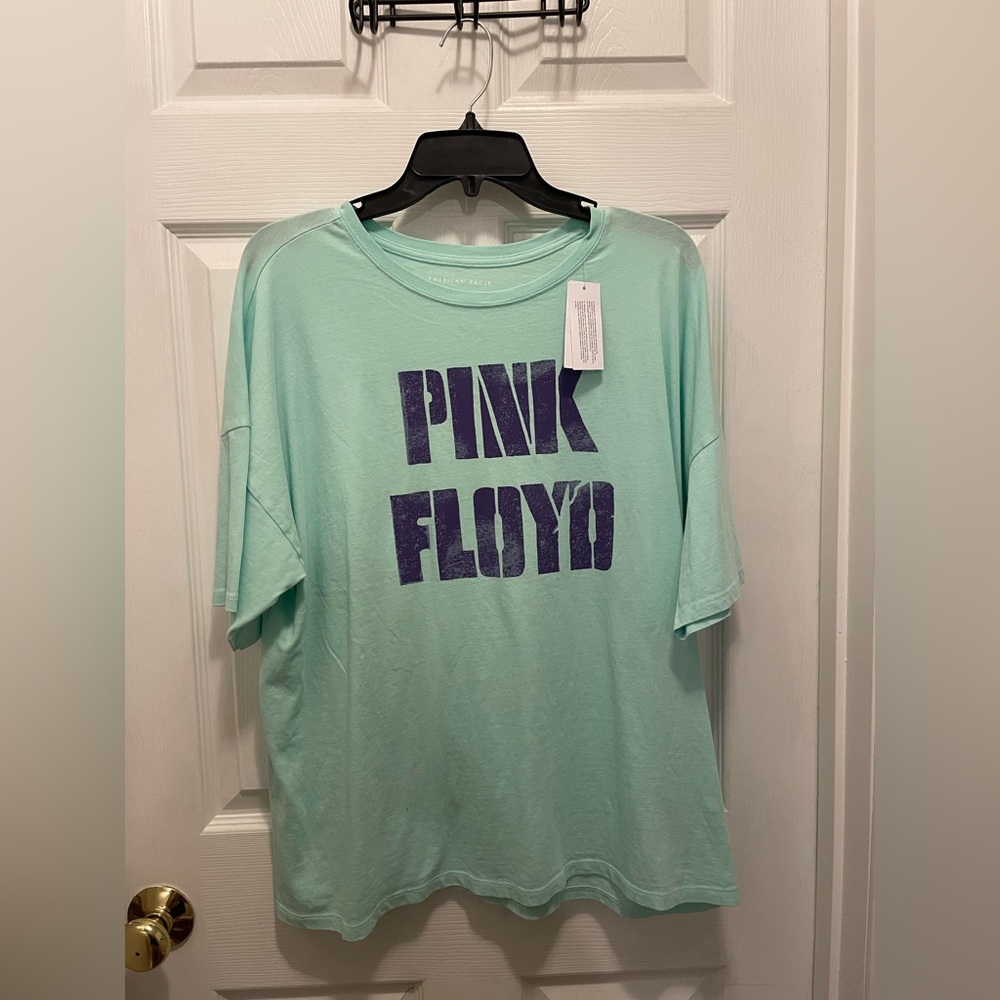 American eagle graphic tee